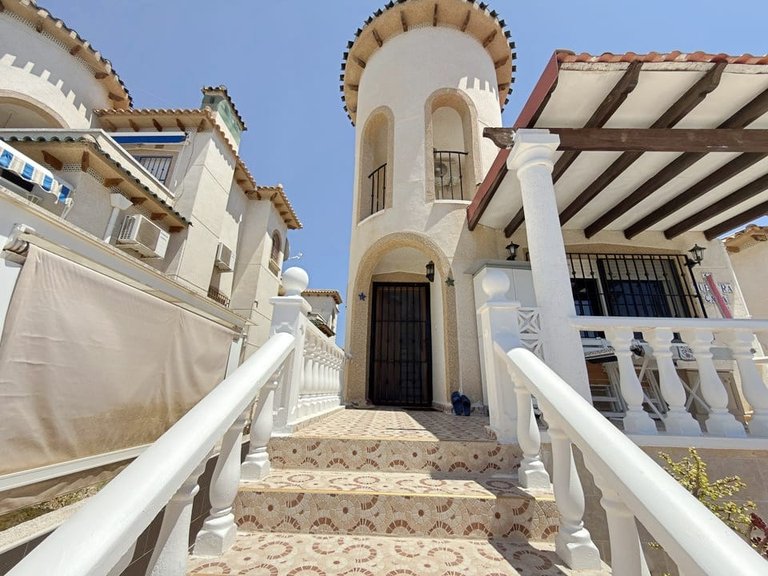 Villa for Sale in El Galan, Alicante 3
