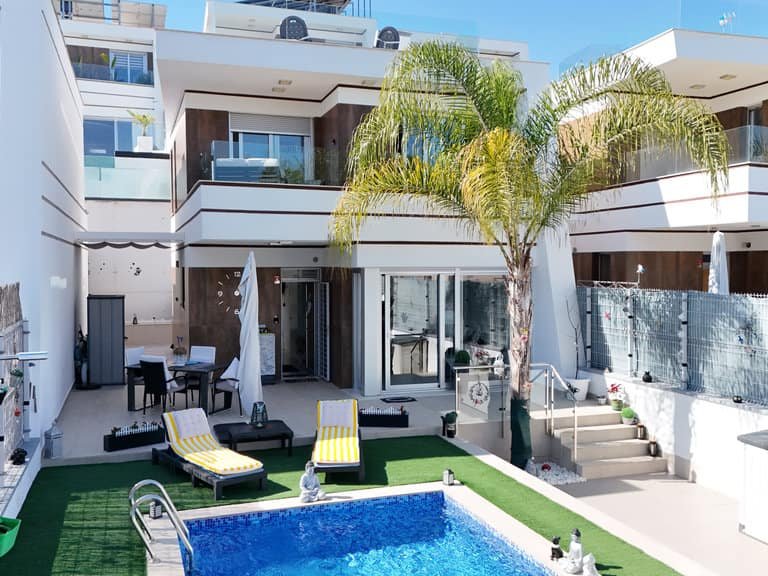 Villa for Sale in Blue Lagoon, Alicante 3