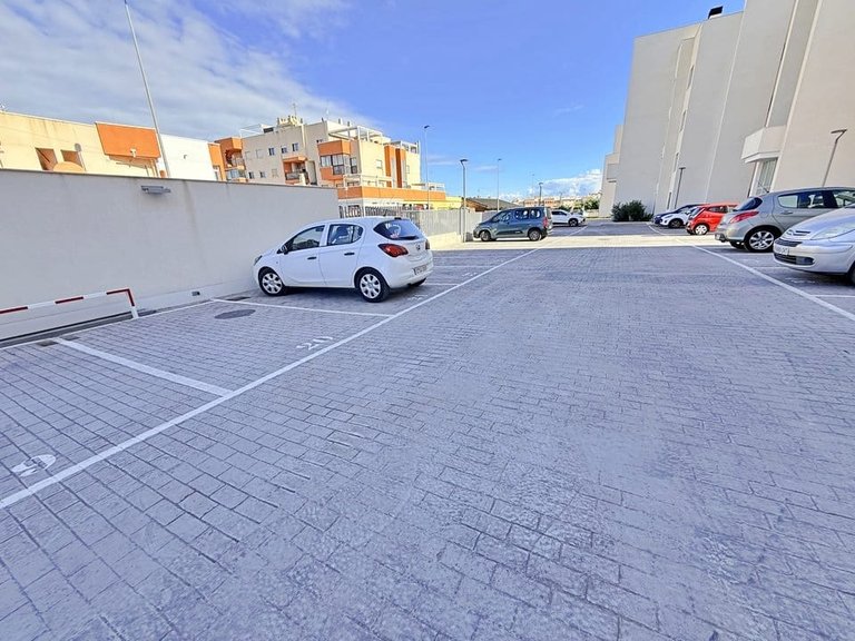 Apartment for Sale in Villamartin, Alicante 26