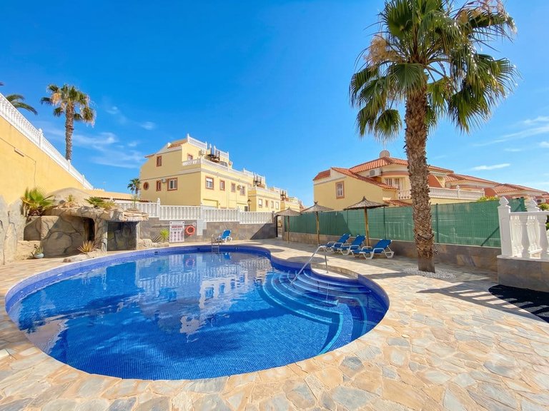 Town House for Sale in Villamartin, Alicante 5