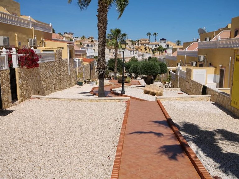 Town House for Sale in Villamartin, Alicante 2