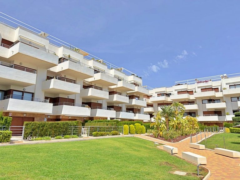 Apartment for Sale in Lomas De Cabo Roig, Alicante 9
