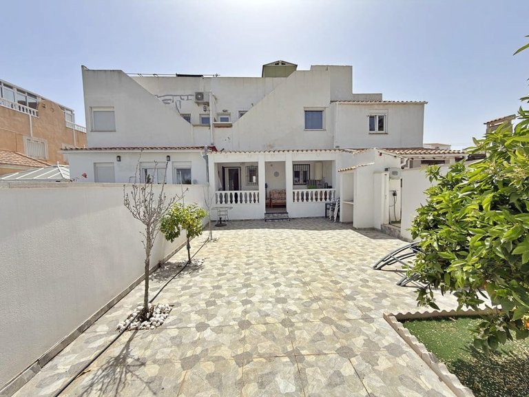 Apartment for Sale in Villamartin, Alicante 1