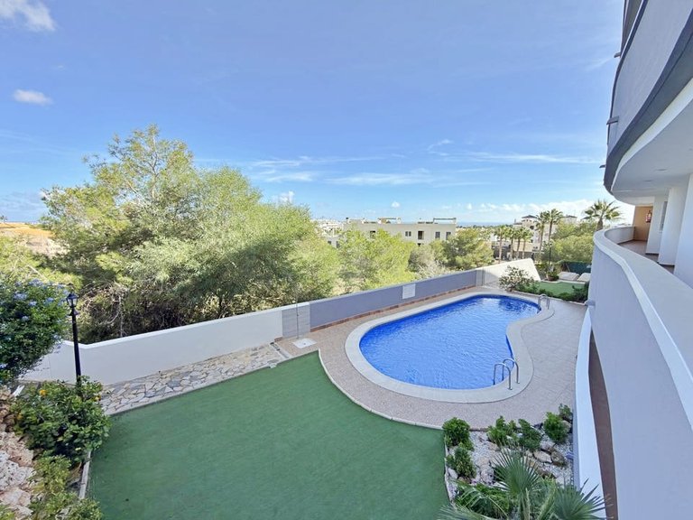 Apartment for Sale in Villamartin, Alicante 2