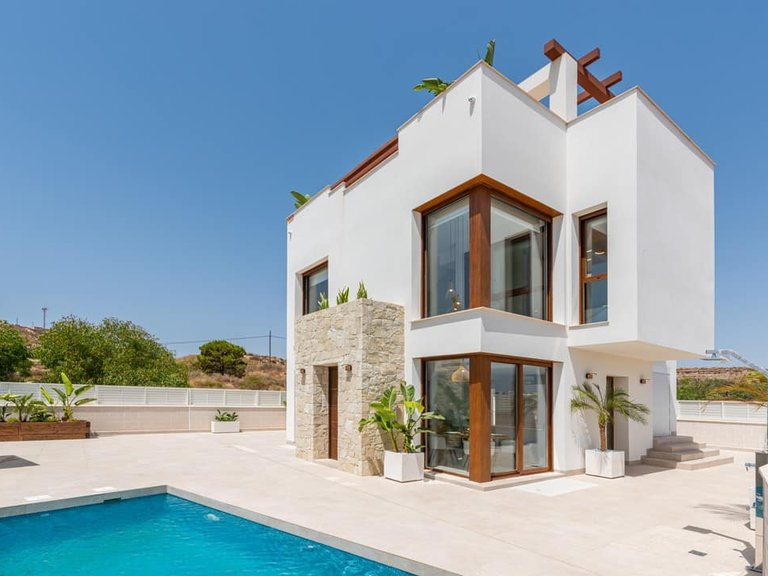 Villa for Sale in Los Montesinos, Alicante 1