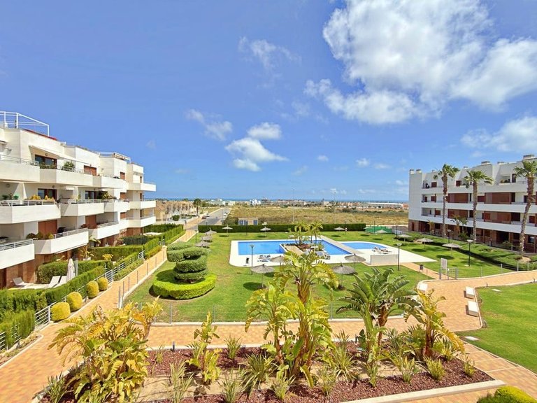 Apartment for Sale in Lomas De Cabo Roig, Alicante 42