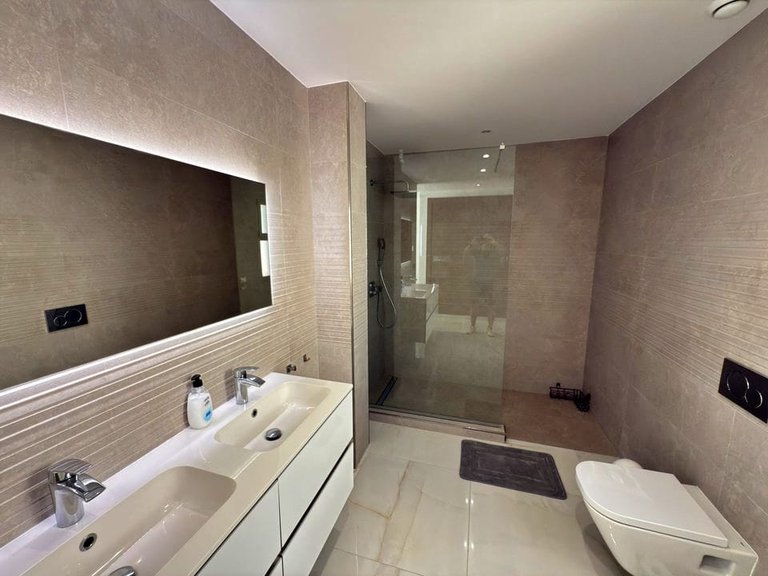 Villa for Sale in Villamartin, Alicante 24