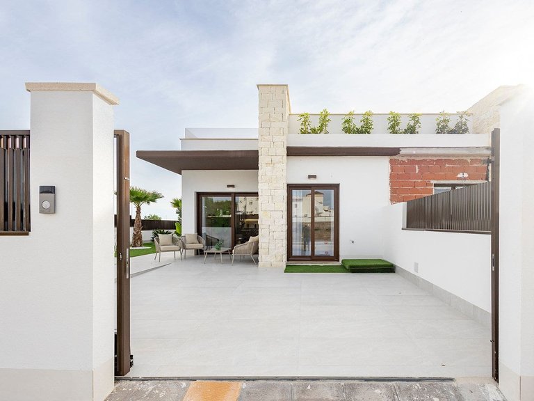 Villa for Sale in Vistabella, Alicante 2