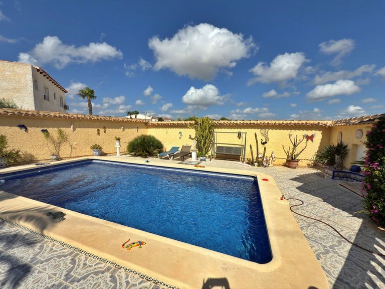 Villa for Sale in Blue Lagoon, Alicante 6