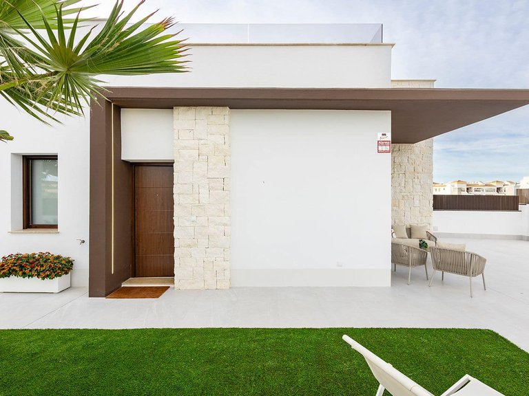 Villa for Sale in Vistabella, Alicante 32