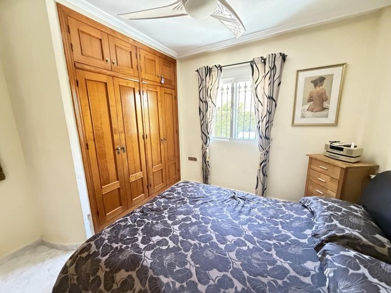 Villa for Sale in Villamartin, 15