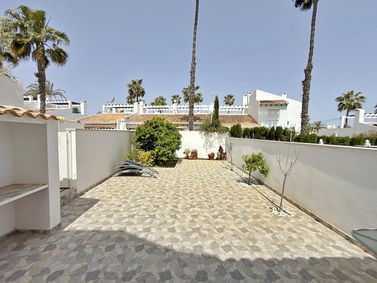Apartment for Sale in Villamartin, Alicante 2