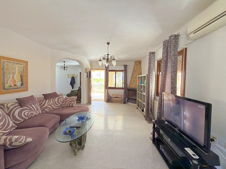 Villa for Sale in Villamartin, Alicante 11