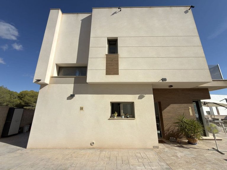 Villa for Sale in San Miguel De Salinas, Murcia 29