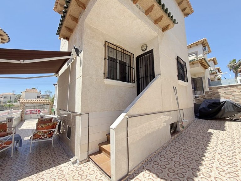 Villa for Sale in El Galan, Alicante 5