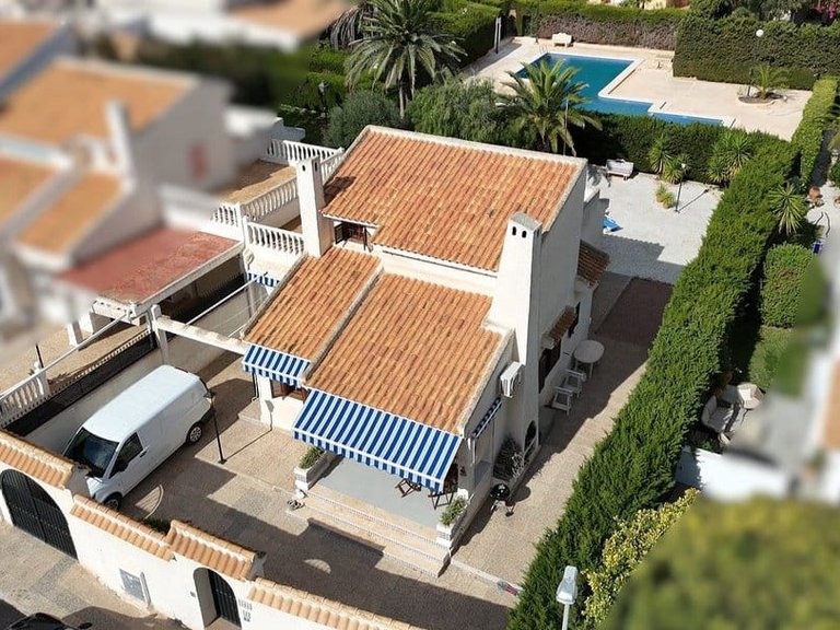 Villa for Sale in La Zenia, Alicante 1