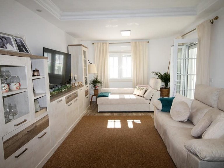 Villa for Sale in Villamartin, 4