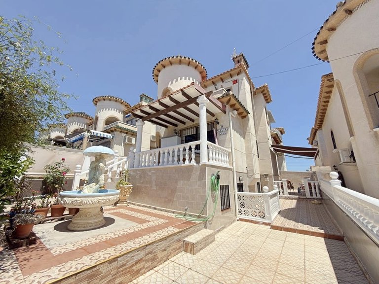 Villa for Sale in El Galan, Alicante 2