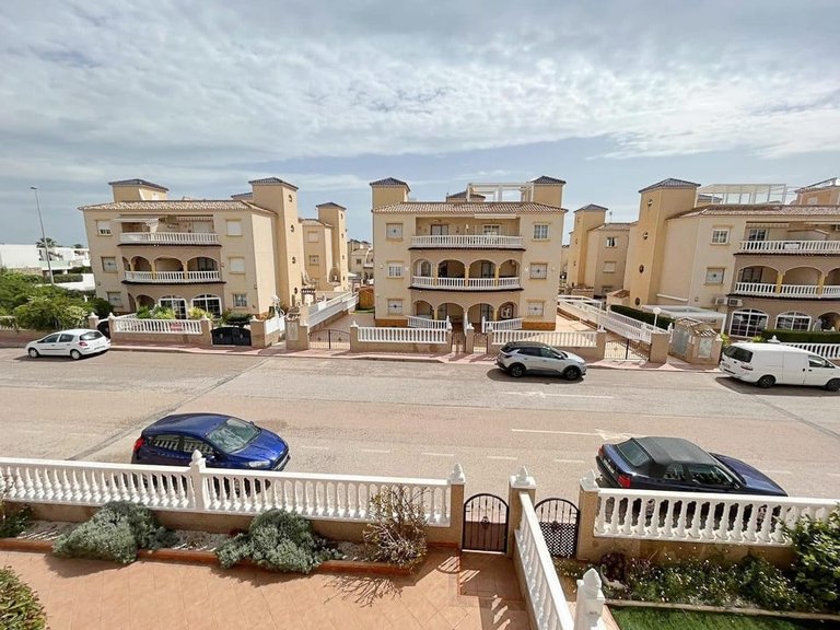 Apartment for Sale in Lomas De Cabo Roig, Alicante 8