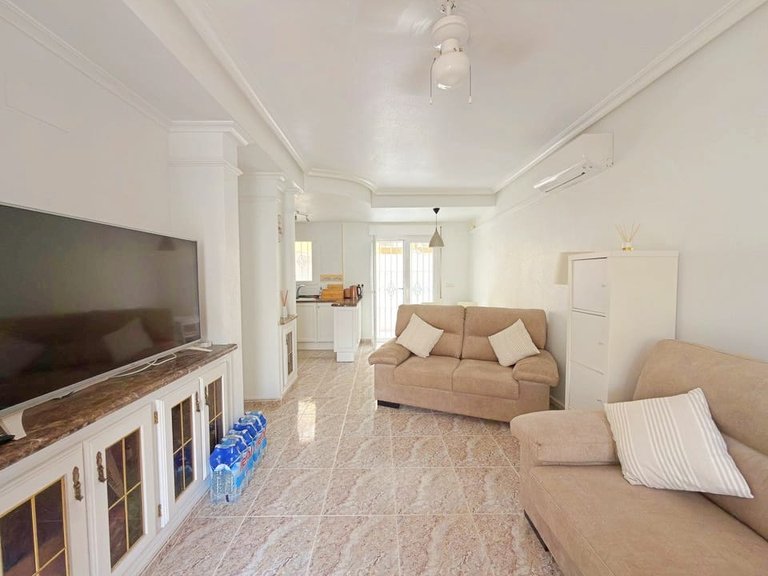Town House for Sale in Villamartin, Alicante 11