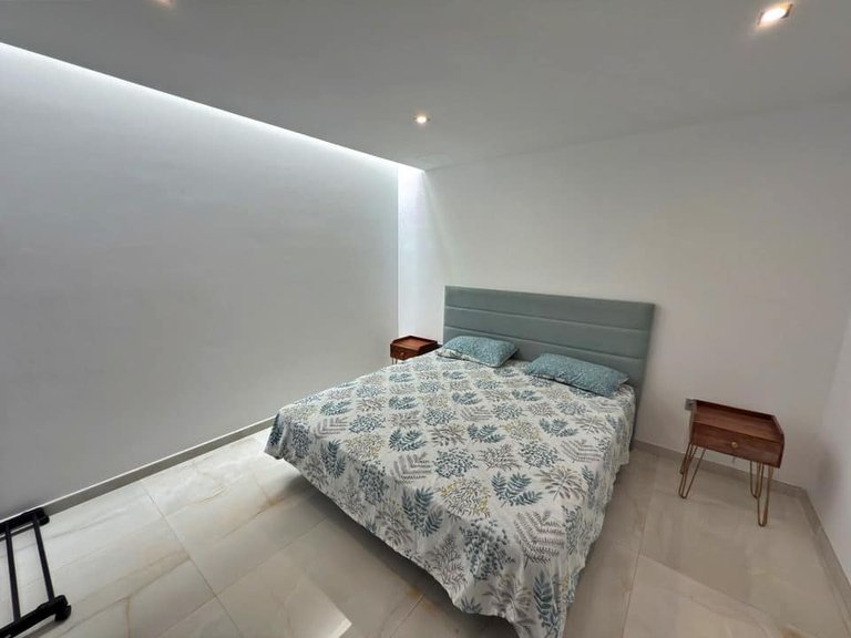 Villa for Sale in Villamartin, Alicante 43