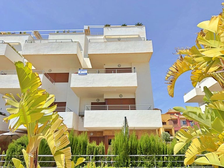 Apartment for Sale in Lomas De Cabo Roig, Alicante 8
