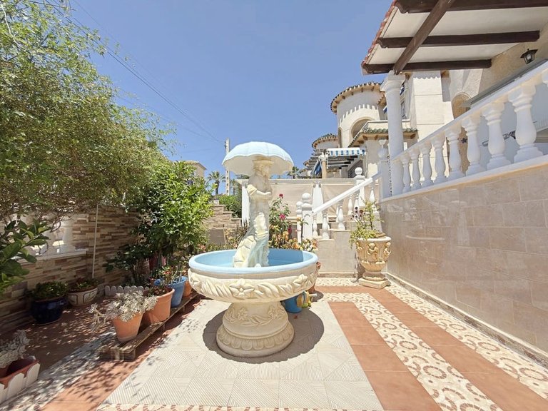 Villa for Sale in El Galan, Alicante 4