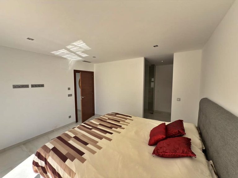 Villa for Sale in Villamartin, Alicante 23
