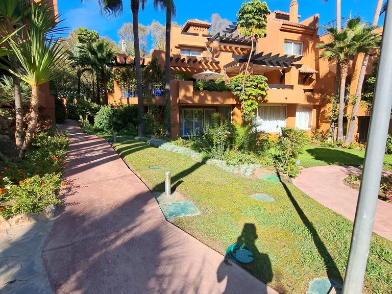 apartment for sale in Nueva Andalucia, Malaga 109132 2