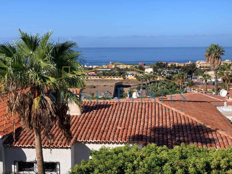 Villa for sale in Adeje, Tenerife 1505874 1
