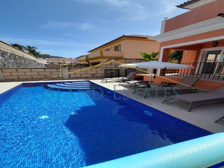 Villa for sale in Adeje, Tenerife 1505874 2