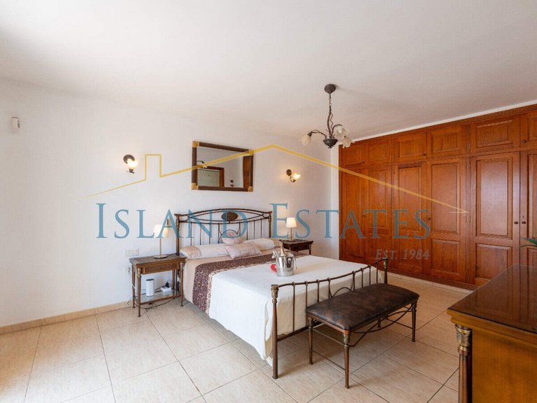 Villa for sale in Golf del Sur, Tenerife 14