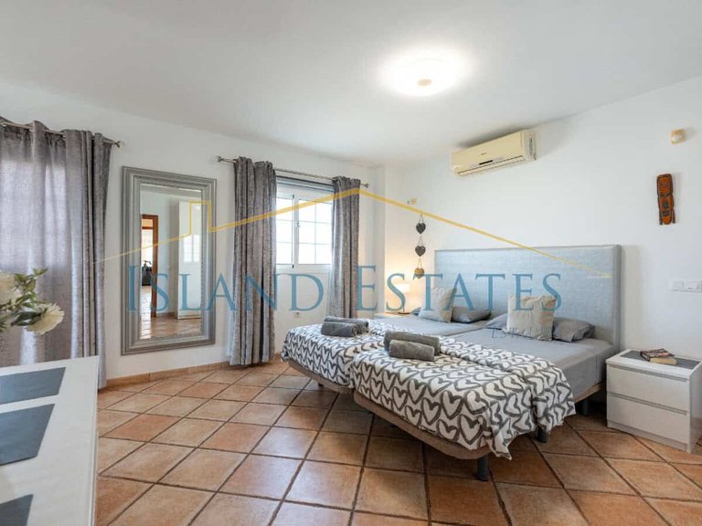 Villa for sale in Golf del Sur, Tenerife 16