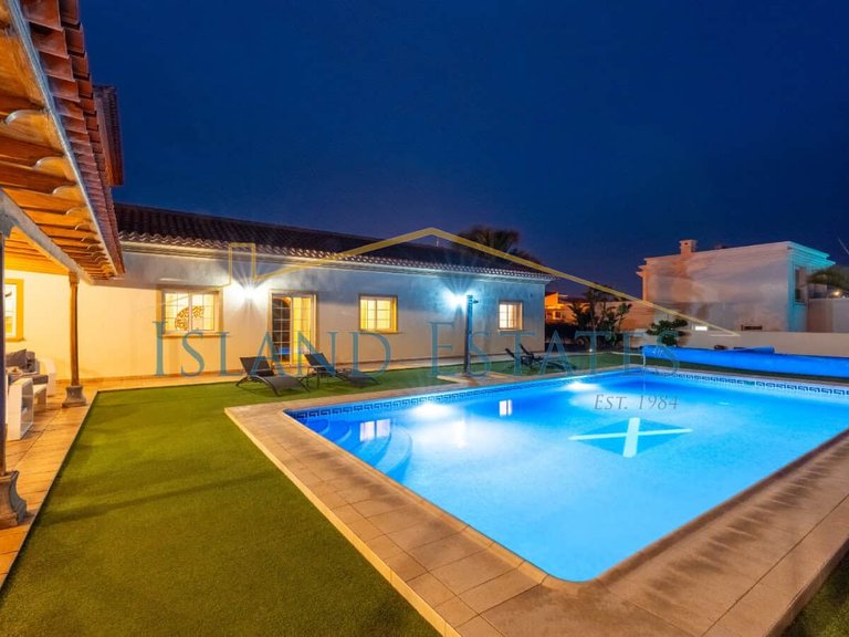 Villa for sale in Golf del Sur, Tenerife 19
