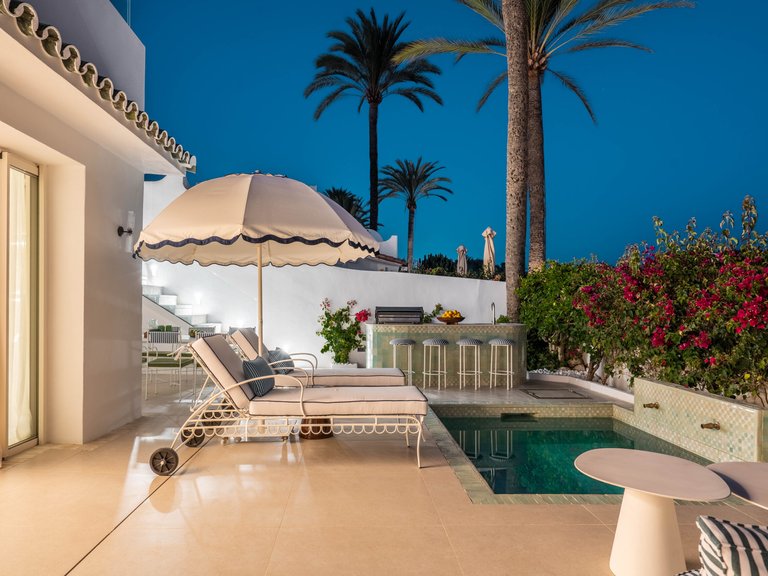 Villa for sale on Golden Mile in Marbella, Málaga 22