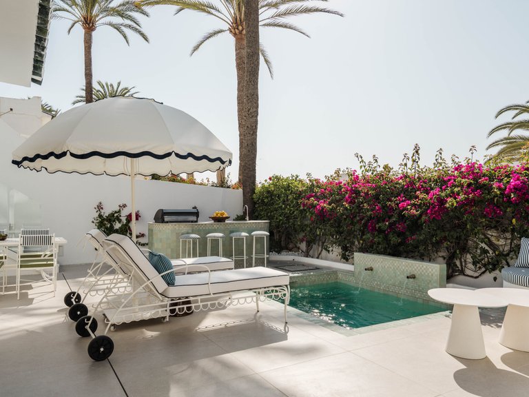 Villa for sale on Golden Mile in Marbella, Málaga 2