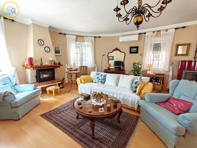 Villa for sale in Pilar de la Horadada, Alicante, Costa Blanca 4