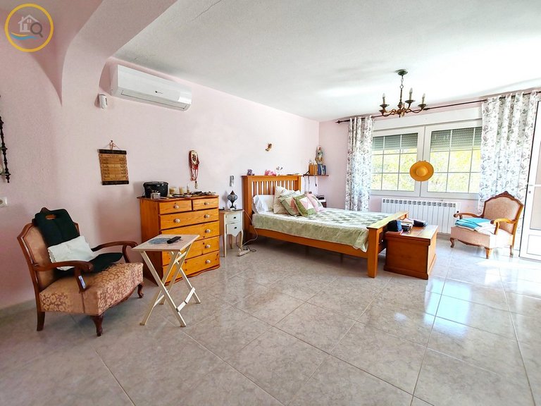 Villa for sale in Pilar de la Horadada, Alicante, Costa Blanca 9