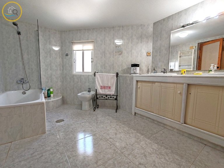 Villa for sale in Pilar de la Horadada, Alicante, Costa Blanca 15