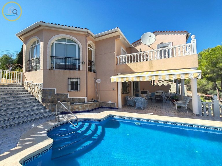 Villa for sale in Pilar de la Horadada, Alicante, Costa Blanca 18