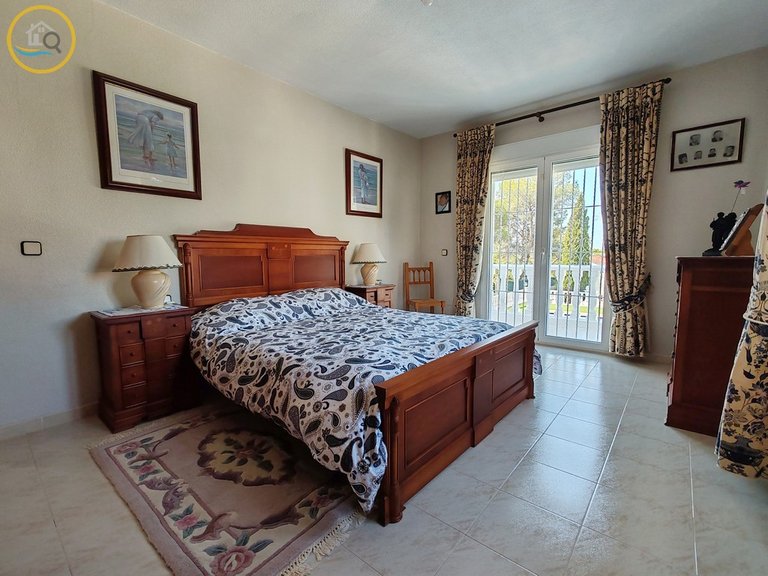 Villa for sale in Pilar de la Horadada, Alicante, Costa Blanca 10