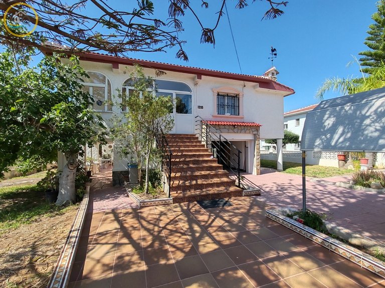 Villa for sale in Pilar de la Horadada, Alicante, Costa Blanca 2