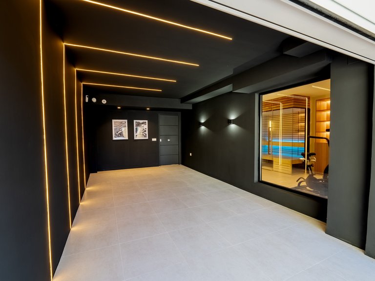 Villa for sale on Golden Mile, Marbella, Málaga 7