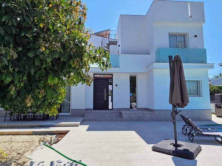 Villa for sale in San Pedro, Málaga 15