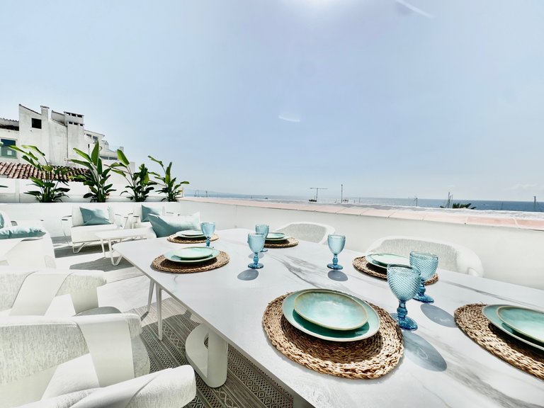 Apartment for sale in Puerto Banus, Málaga 1