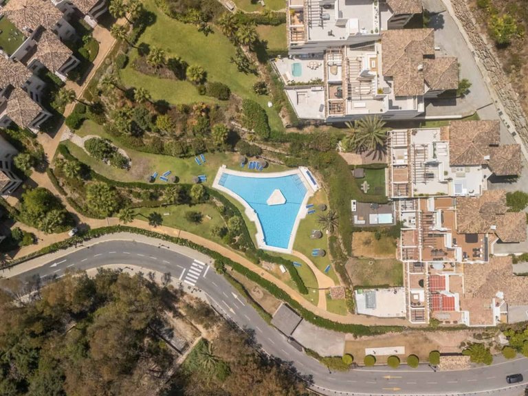 Apartment for sale in Nueva Andalucía, Marbella, Málaga 18