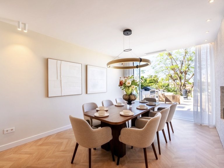 Villa for sale on Golden Mile, Marbella, Málaga 2