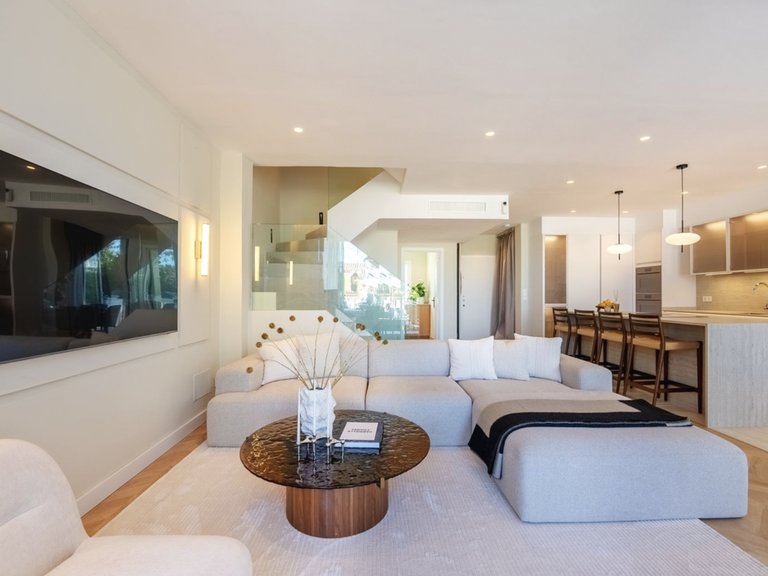 Villa for sale on Golden Mile, Marbella, Málaga 18