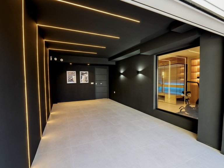 Villa for sale on Golden Mile, Marbella, Málaga 19