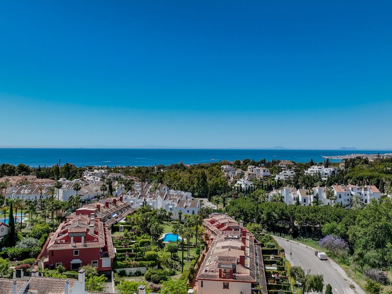 Villa for sale on Golden Mile, Marbella, Málaga 10